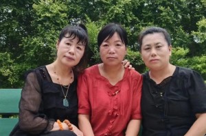 花开姐妹情深（用花盛开诠释姐妹深情）