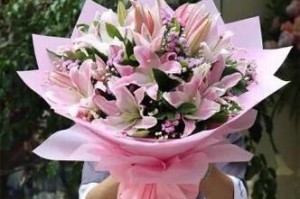 送什么花给60岁生日？（如何挑选合适的花束让老人开心？）
