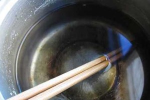鲜橄榄是安全的生食吗？（探究鲜橄榄的营养价值与食用方法）