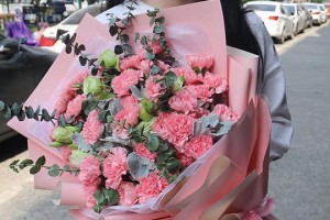 看病人买什么花好？——送花礼仪指南（送花不是随便买，关爱心意要表达得体）